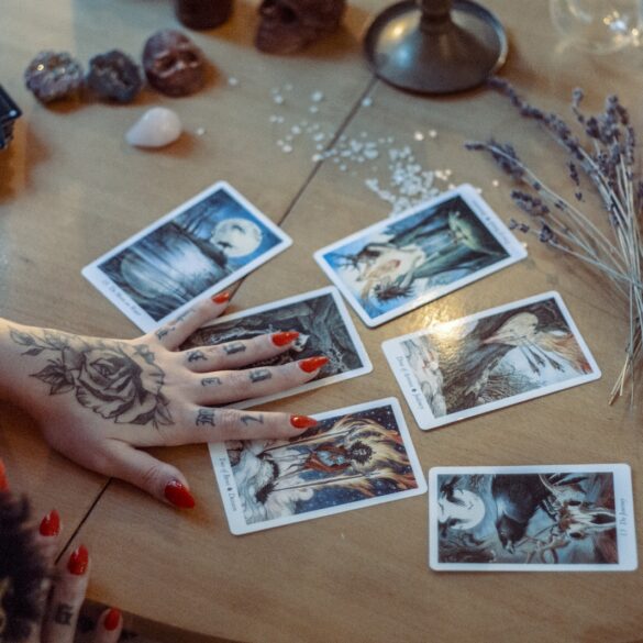 8 fascinating facts before trying a "does he love me" tarot reading (and 3 cards to beware of)