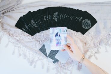 Discovering the 7 card tarot spread