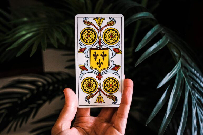 The 7 Mysteries of a Random Tarot Card (How to Unveil Destiny's Hand)