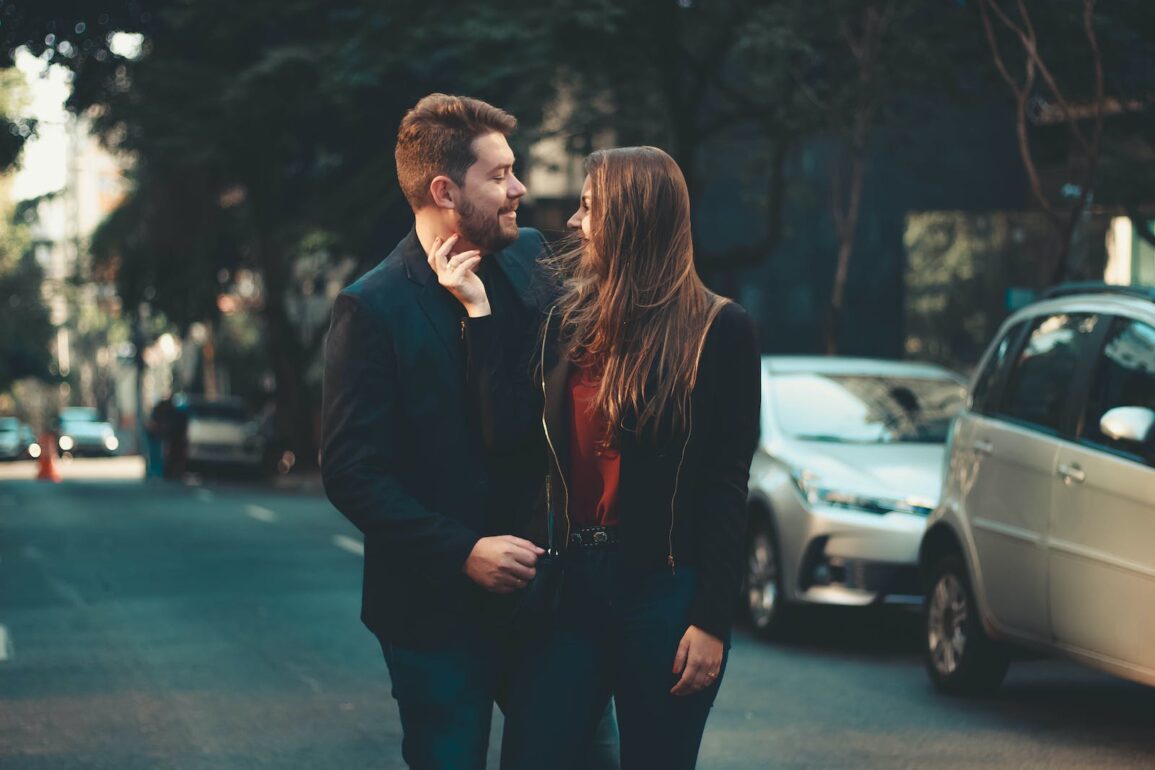 8 Signs to Tell a Capricorn Man Likes You (And How To Spot False Positive Signals)