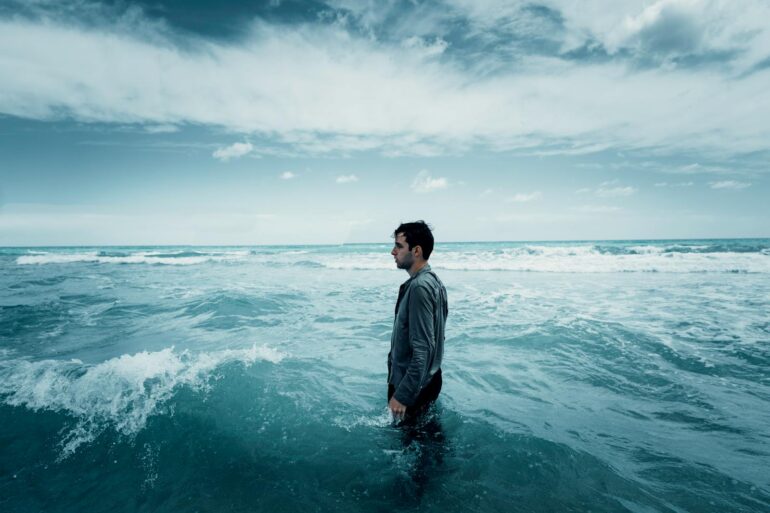 When a Capricorn man fights his feelings, 5 revealing signs even experts miss (and the red herrings)