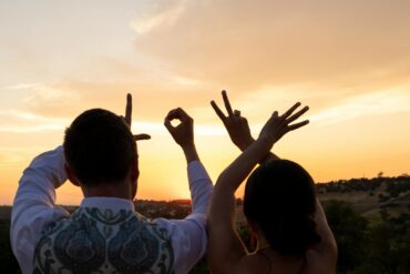 The Best Relationship Programs? I Tracked 27 Women Through Courses, Coaches, Therapy, and Books (These Are the Tools That Actually Changed Something)