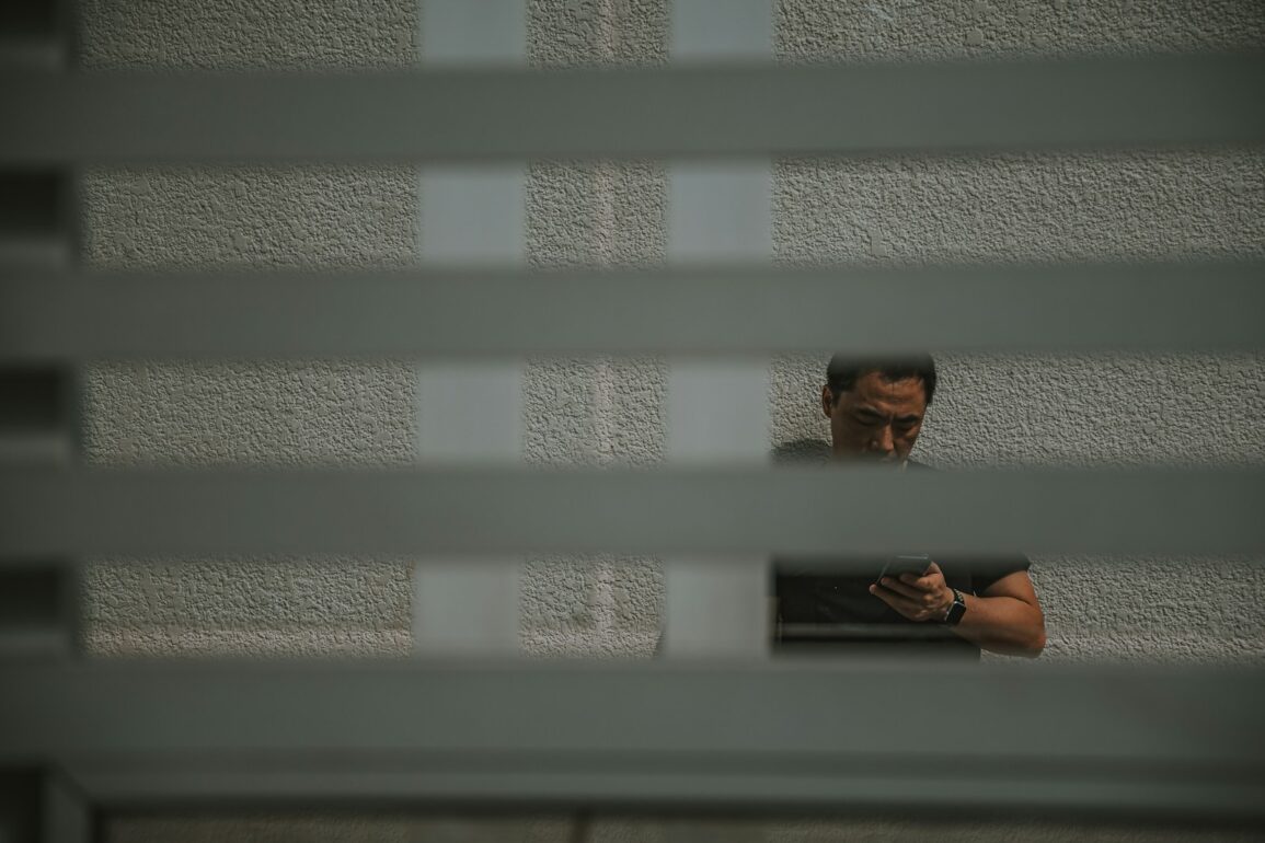 9 Signs a Scorpio Man Is Seeing Someone Else (And the Clue They Missed Until It Was Too Late)