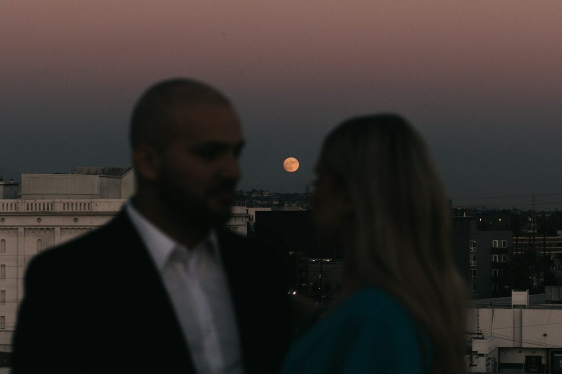 When a Gemini Man Breaks Up: What His Walk Away Behavior May Quietly Reveal About Regret