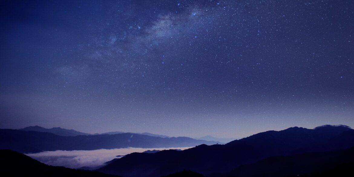 weekly horoscope - landscape photography of mountain